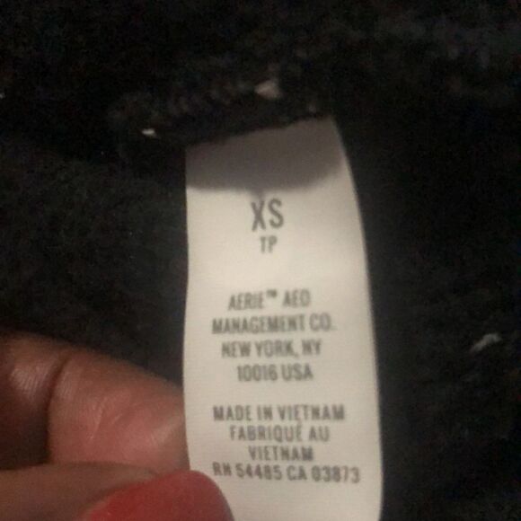 Aerie black soft king sleeve fleece like pullover sweater sweatshirt - Picture 8 of 10